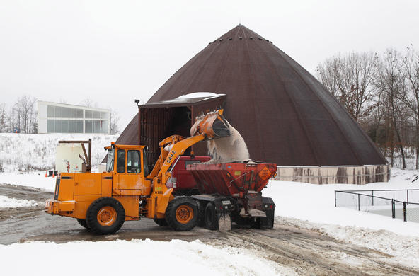 road salt truck