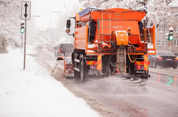 road salt truck