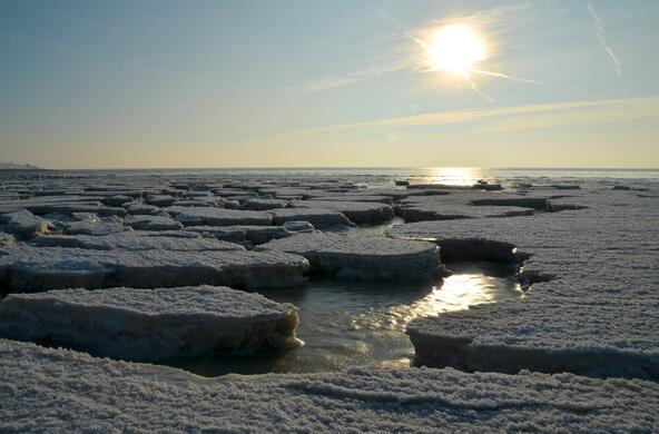 The sun over sea ice
