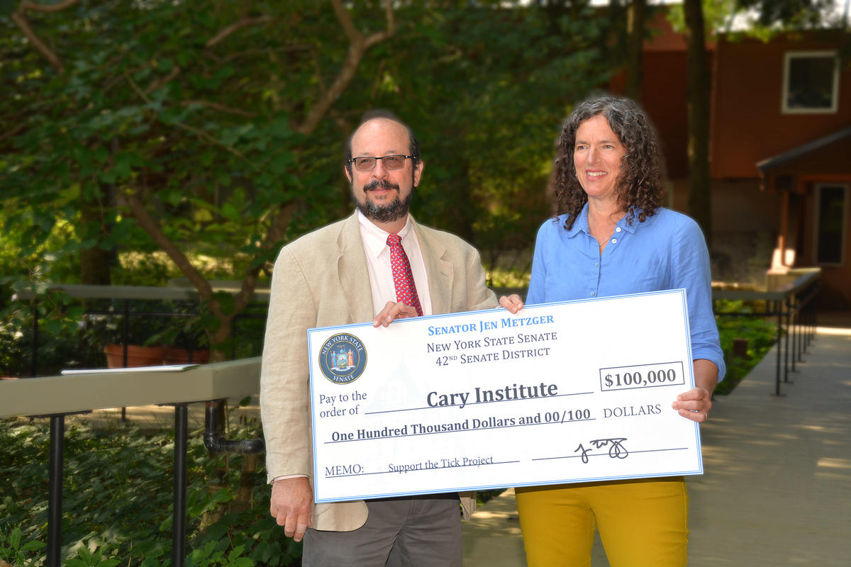 Metzger presents check for The Tick Project