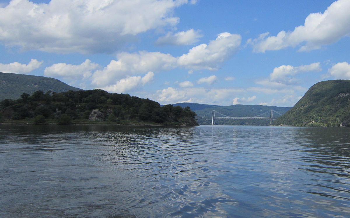hudson river bridge